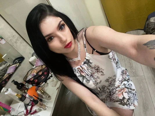 Компаньонка София - Свирка в кола 25с - Френска без презерватив, Дълбоко гърло, Кунилингус - снимка 40