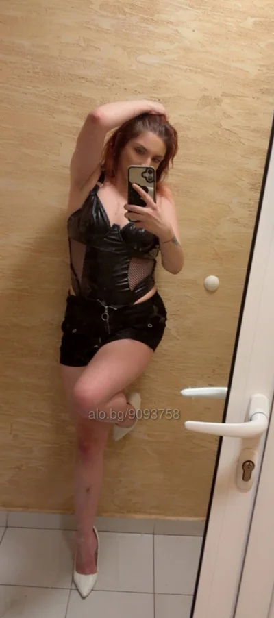 Компаньонка София - Свирка в кола 25с - Влизане в роля, Масаж, Класически секс - снимка 11