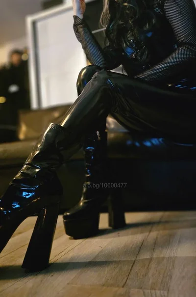 Компаньонка София - 25.04 - 26.04 MISTRESS - Пенис колан, Строга господарка, Влизане в роля - снимка 10