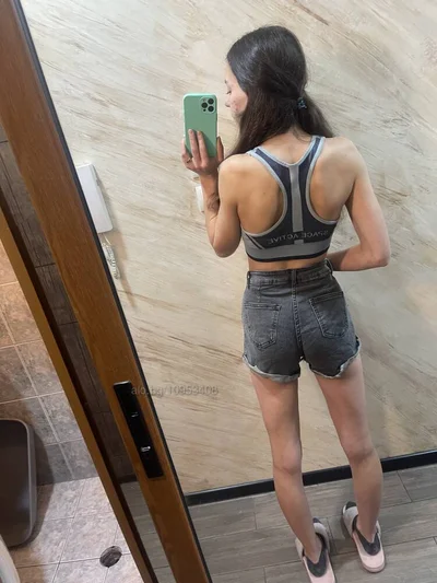 Компаньонка София - МЛАДА секс Мацка търси - снимка 1