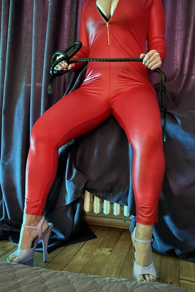 Компаньонка София - Аз съм твоята Господарка! - Влизане в роля, BDSM, Играчки - снимка 14