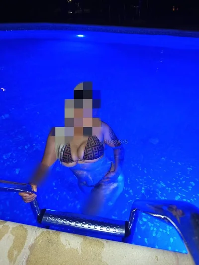 Компаньонка София - one night with me - Строга господарка, Влизане в роля, Масаж - снимка 3