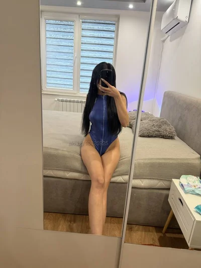 Компаньонка София - Nikol new 30 min - Пенис колан, Стриптийз, Строга господарка - снимка 4