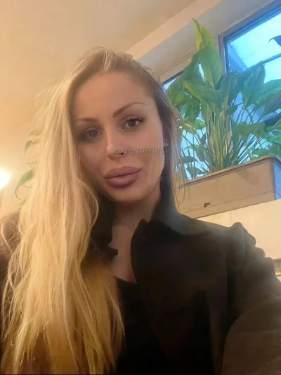 Компаньонка София - Ескорт Компания