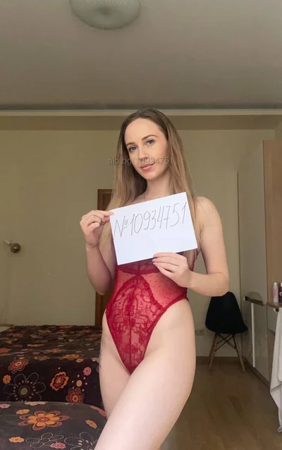 Компаньонка София - Zlata in Sofia - Орален секс, GFE, Френска с презерватив - снимка 4