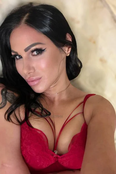 Компаньонка София - 🧿 M A R - Робиня, Влизане в роля, Масаж - снимка 5