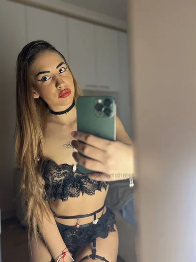 Компаньонка София - Нова в града - Строга господарка, Влизане в роля, Масаж - снимка 4