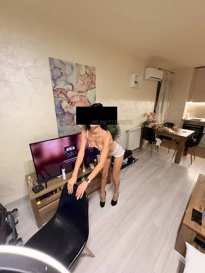 Компаньонка София - GFE 300€ Твоята малка - Масаж, Класически секс, Орален секс - снимка 6