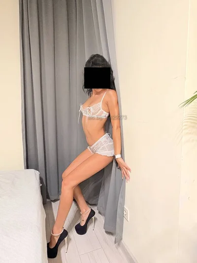 Компаньонка София - GFE 300€ Твоята малка - Орален секс, GFE, Френска с презерватив - снимка 12