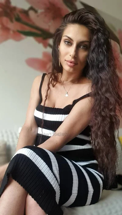 Компаньонка София - Роси 30мин50EUR супер опция - GFE, Френска с презерватив, Дълбоко гърло - снимка 2