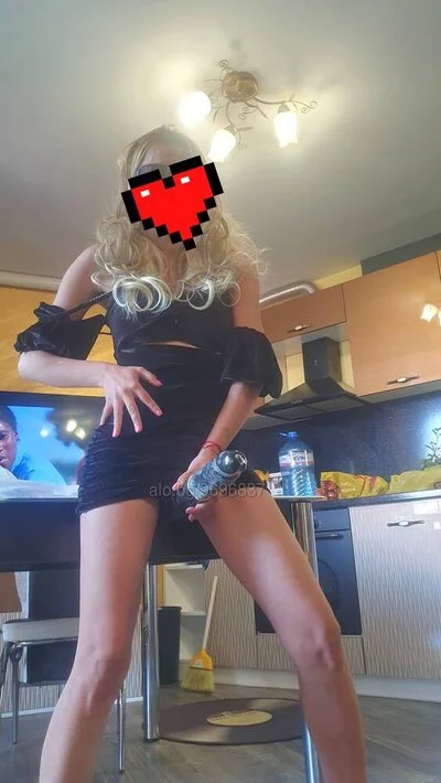 Компаньонка София - Имам терен 30мин 50EUR - Класически секс, Анален секс, BDSM - снимка 1