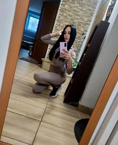 Компаньонка София - съм нежно и страстно момиче, ела да изживееш нещо незабравимо💋💋💋 Виж 2 коментара Покажи коментар