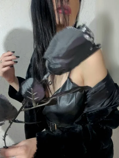 Компаньонка София - ♛BDSM PRINCESS♛⛓️Mistress Mari$a Domination - Влизане в роля, Масаж, BDSM - снимка 3