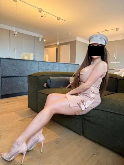 Компаньонка София - Arabella Laurent Private Luxury - Влизане в роля, Масаж, Класически секс - снимка 7