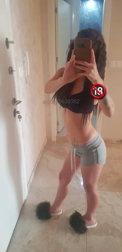 Компаньонка София - Ива сладката - Строга господарка, Влизане в роля, Масаж - снимка 3