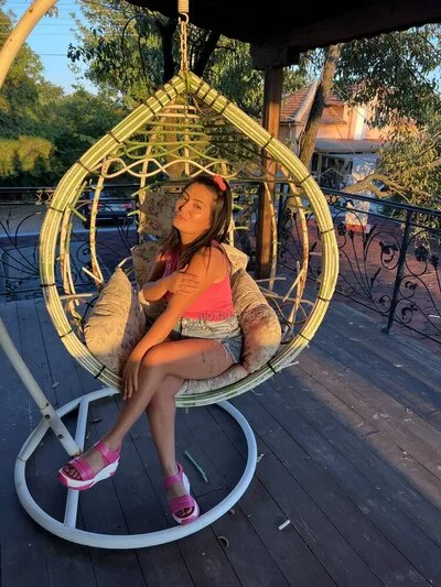 Компаньонка София - Палаво коте те очаква - Орален секс, Френска с презерватив, Пенис колан - снимка 2